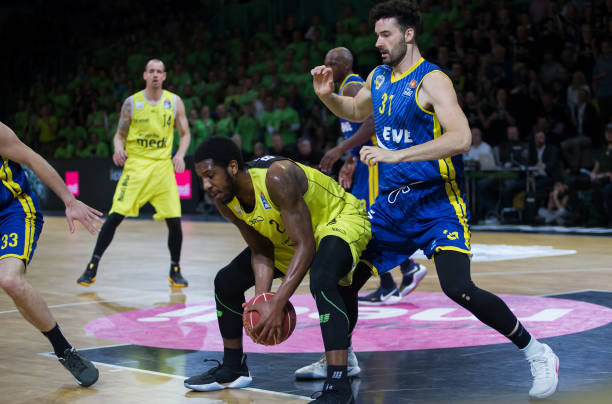 调整进攻空 调整进攻空